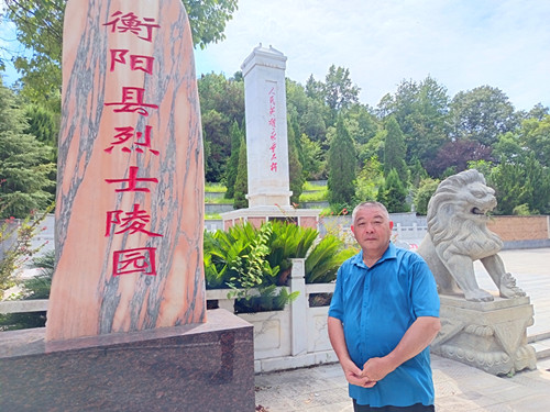 2025年8月18日衡阳市衡阳县洪市镇余田村石灰组洪市衡宝战役烈士墓_副本.jpg