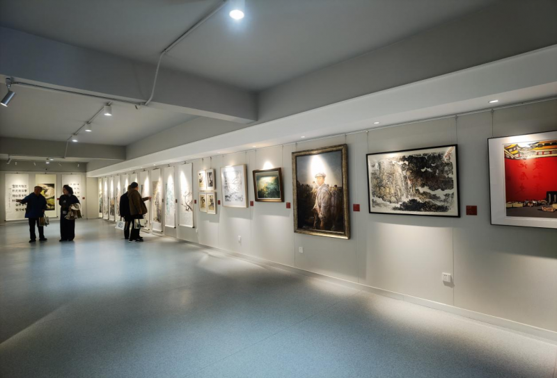 松风浩荡——纪念中国人民抗日战争暨世界反法西斯战争胜利80周年书画摄影展在京开幕